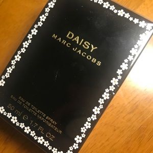 Daisy by Marc Jacobs